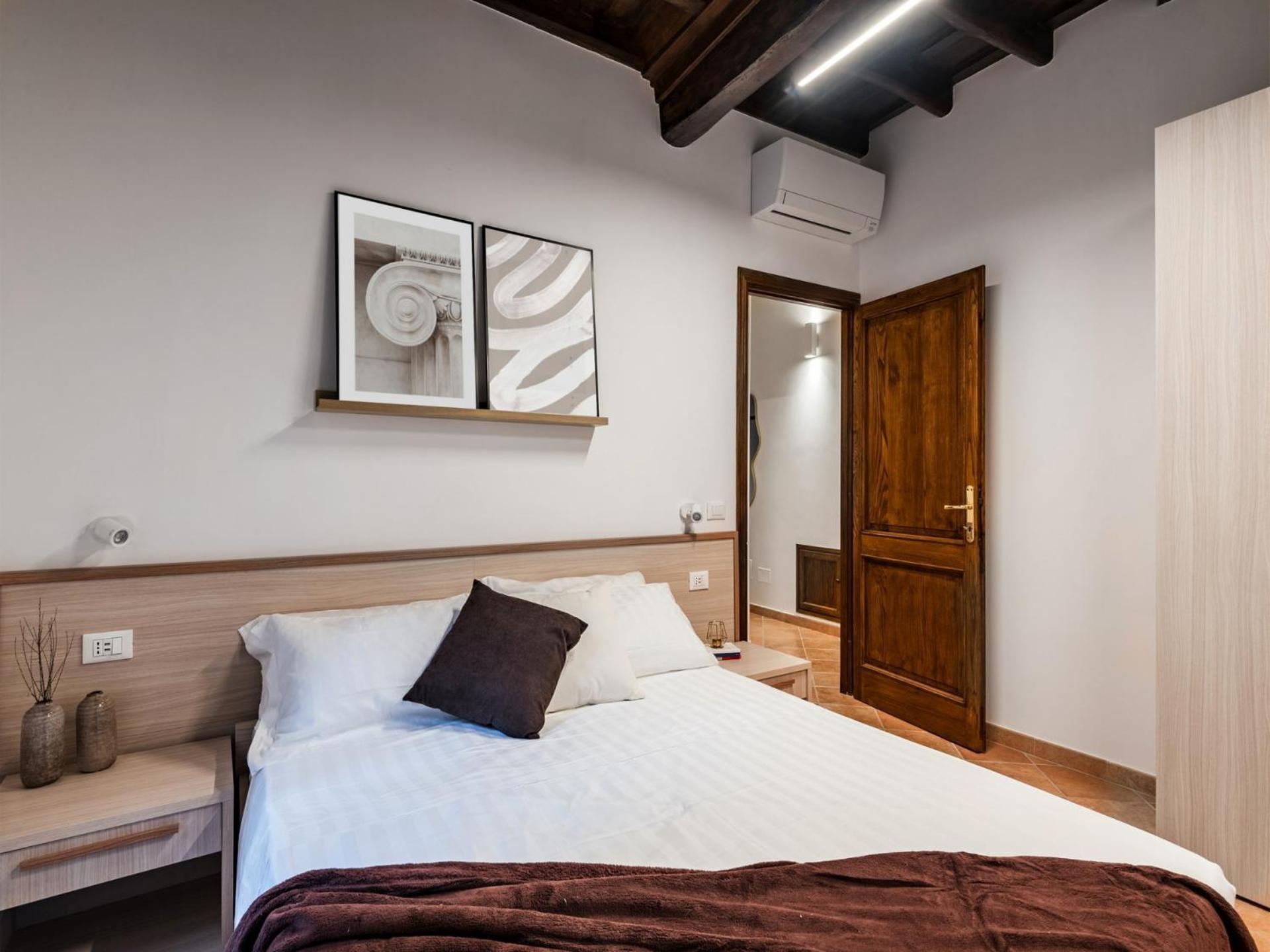 The Rent - Peaceful Oasis With Garden And Jacuzzi Near The Colosseum Appartamento
