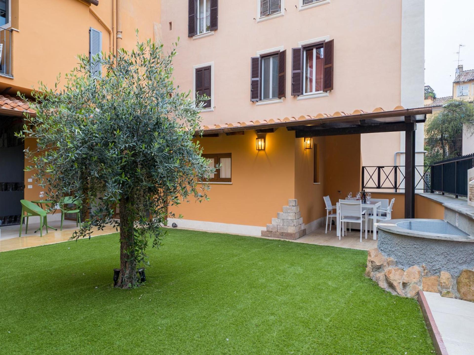 The Rent - Peaceful Oasis With Garden And Jacuzzi Near The Colosseum Roma
