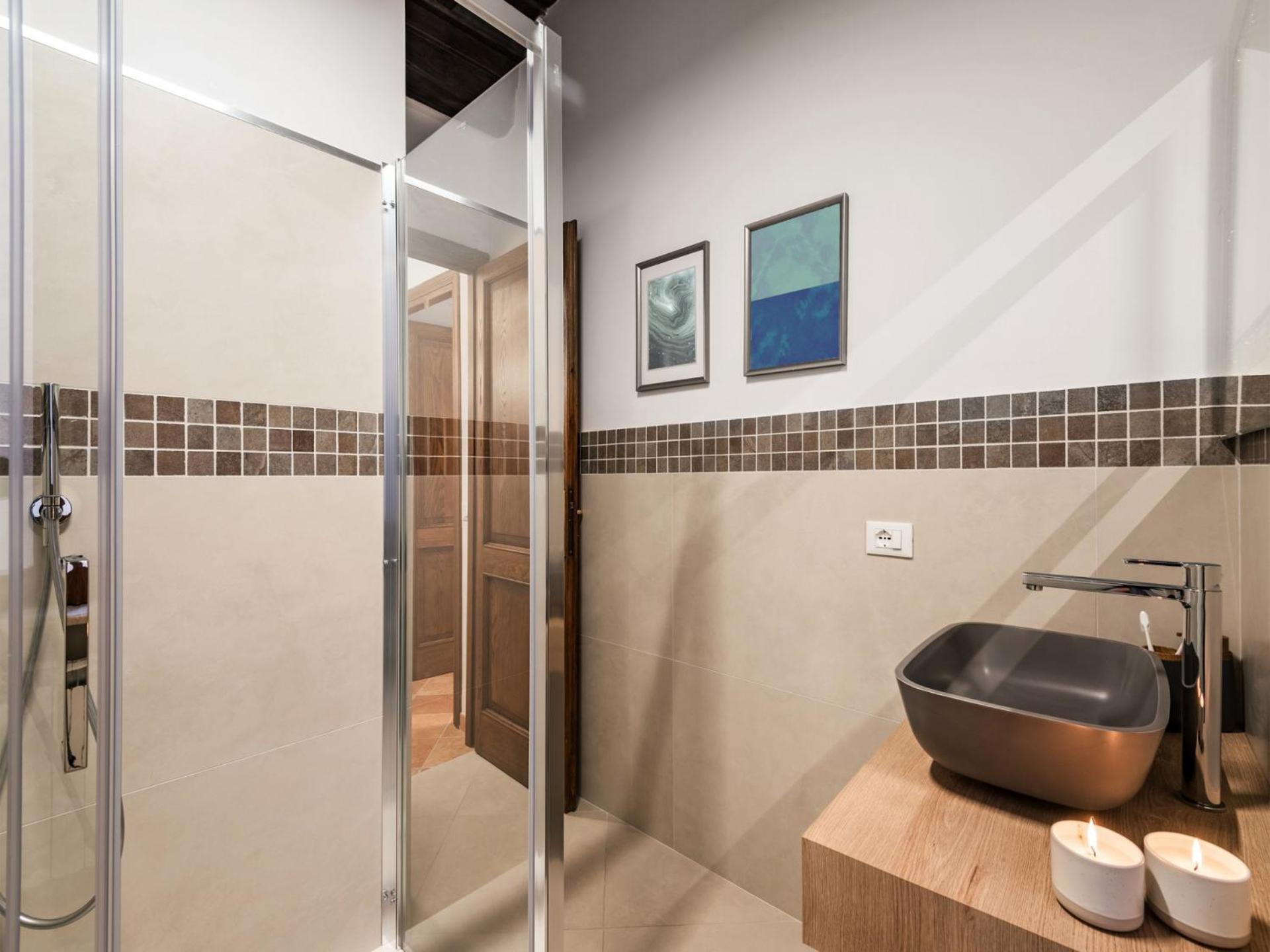 The Rent - Peaceful Oasis With Garden And Jacuzzi Near The Colosseum * Roma