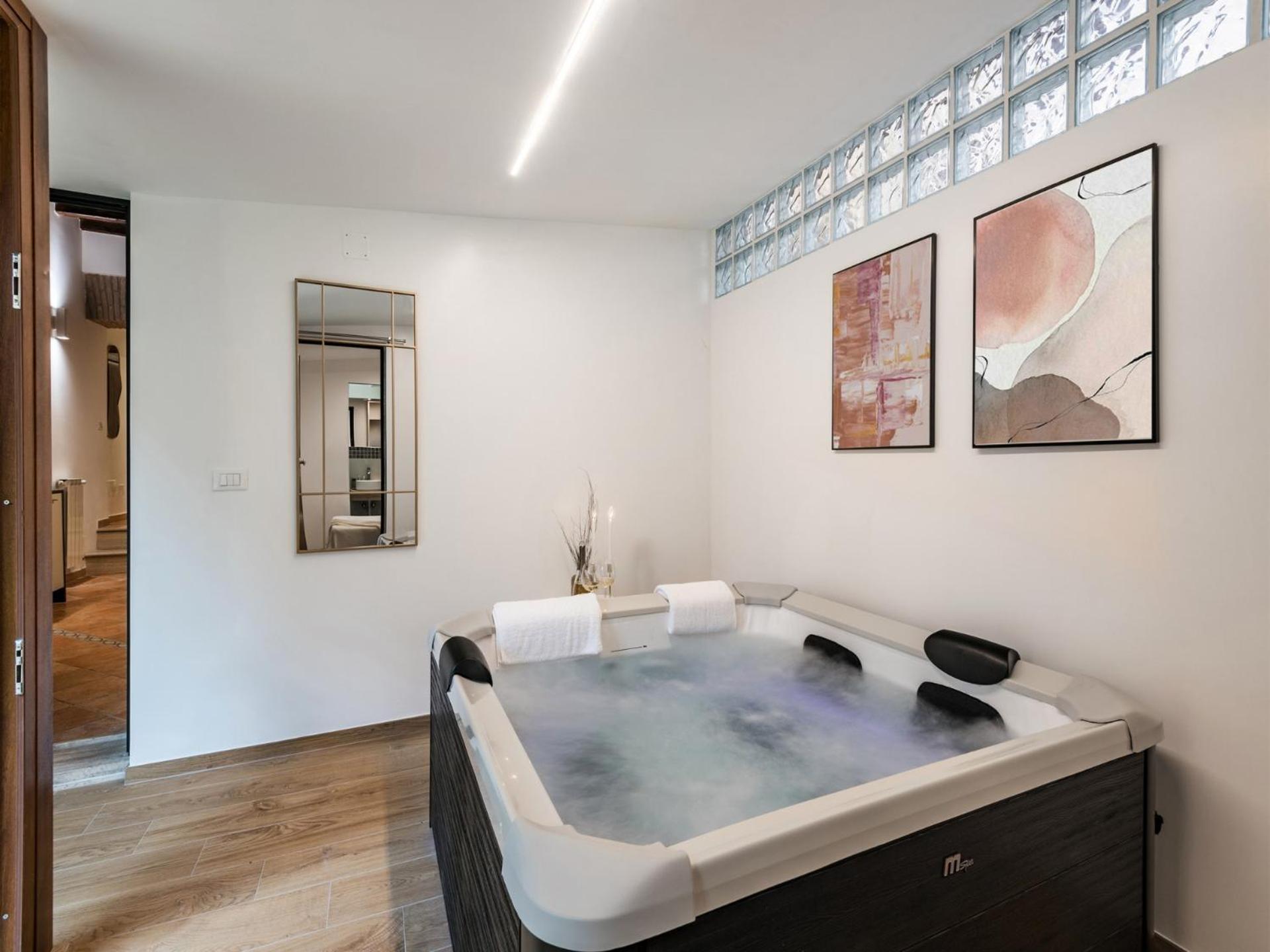 The Rent - Peaceful Oasis With Garden And Jacuzzi Near The Colosseum Apartamento Roma